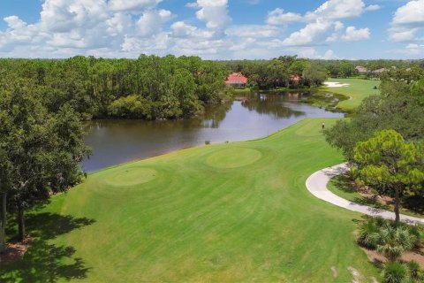 Condo in Sarasota, Florida, 2 bedrooms  № 1852521 - photo 1