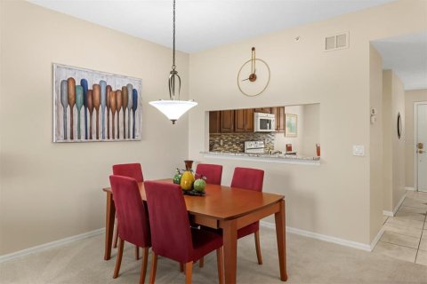 Condo in Sarasota, Florida, 2 bedrooms  № 1852521 - photo 11