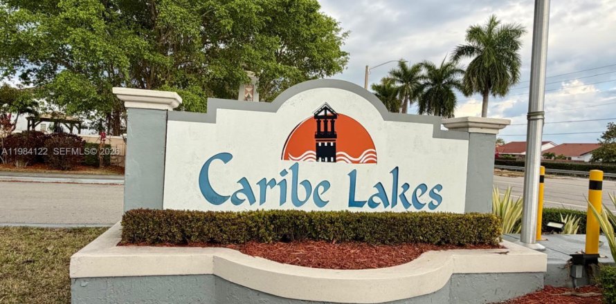 Touwnhouse à Miami, Floride 2 chambres, 107.77 m2 № 2050821