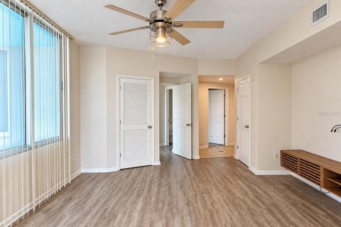 Condo in Orlando, Florida, 1 bedroom  № 2379368 - photo 7
