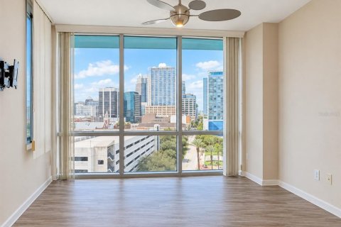 Condo in Orlando, Florida, 1 bedroom  № 2379368 - photo 13