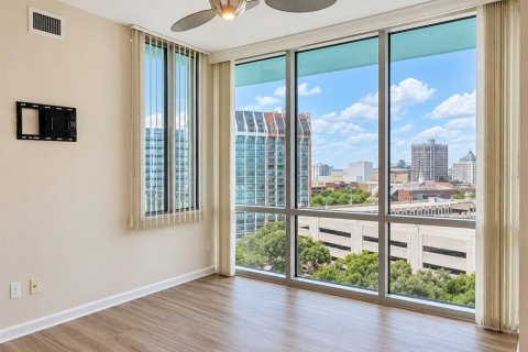 Condo in Orlando, Florida, 1 bedroom  № 2379368 - photo 12
