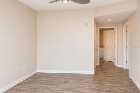 Condo in Orlando, Florida, 1 bedroom  № 2379368 - photo 15