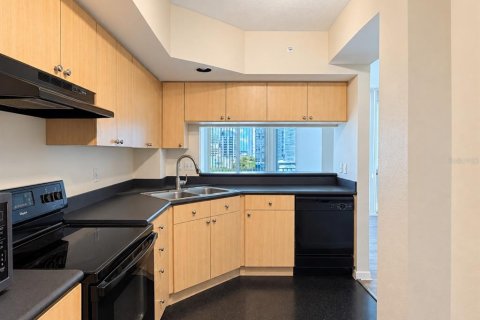Condo in Orlando, Florida, 1 bedroom  № 2379368 - photo 4