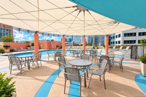 Condo in Orlando, Florida, 1 bedroom  № 2379368 - photo 23