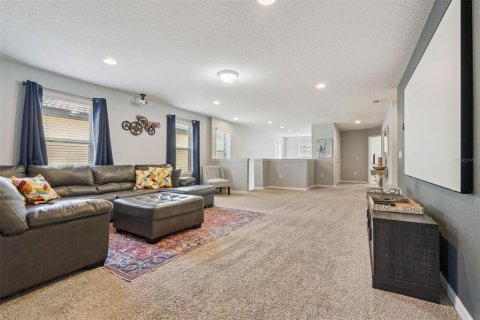 Casa en venta en Kissimmee, Florida, 6 dormitorios, 291.9 m2 № 2111975 - foto 16