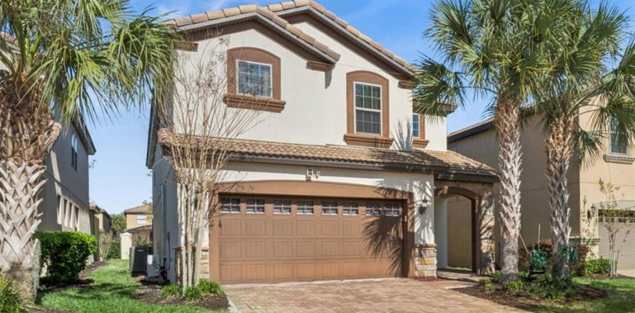 Casa en Kissimmee, Florida 6 dormitorios, 291.9 m2 № 2111975