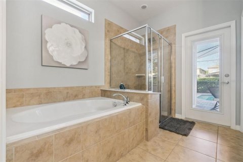 Casa en venta en Kissimmee, Florida, 6 dormitorios, 291.9 m2 № 2111975 - foto 14
