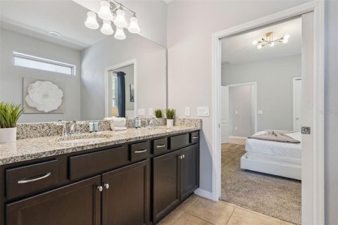 Casa en venta en Kissimmee, Florida, 6 dormitorios, 291.9 m2 № 2111975 - foto 13