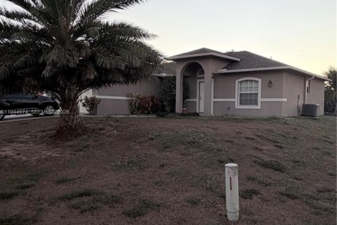 Villa ou maison à vendre à Lehigh Acres, Floride: 3 chambres № 2001152 - photo 2