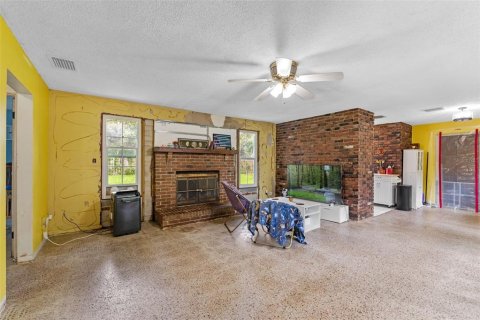 House in Edgewater, Florida 3 bedrooms, 117.34 sq.m. № 1846450 - photo 10