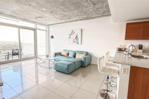 Copropriété à vendre à Miami, Floride: 1 chambre, 70.14 m2 № 2003174 - photo 2