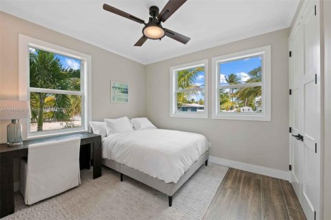 House in Islamorada, Village of Islands, Florida 5 bedrooms, 270.07 sq.m. № 1839465 - photo 29