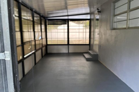 House in Okeechobee, Florida 4 bedrooms, 180.69 sq.m. № 2182083 - photo 11