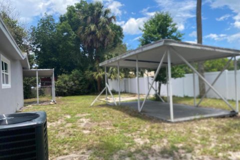 House in Okeechobee, Florida 4 bedrooms, 180.69 sq.m. № 2182083 - photo 17