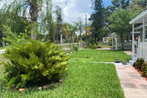 House in Okeechobee, Florida 4 bedrooms, 180.69 sq.m. № 2182083 - photo 18