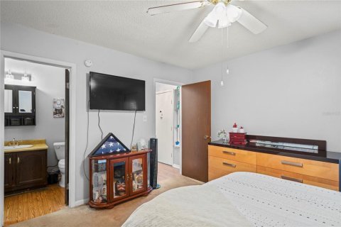 Townhouse in Brandon, Florida 2 bedrooms, 92.72 sq.m. № 1767264 - photo 13