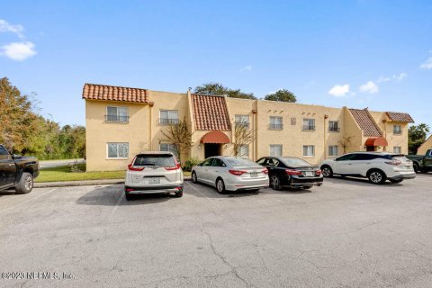 Condominio en venta en Jacksonville, Florida, 2 dormitorios, 90.12 m2 № 885626 - foto 1