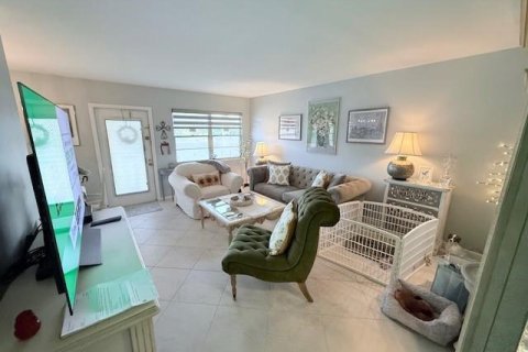 Condo in Deerfield Beach, Florida, 2 bedrooms № 2248631 - photo 14