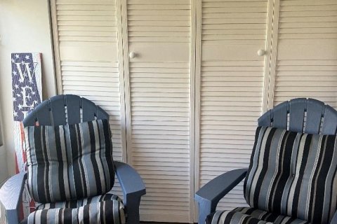 Condo in Deerfield Beach, Florida, 2 bedrooms № 2248631 - photo 21