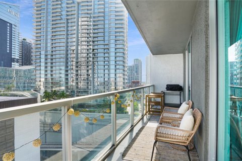 Condominio en venta en Miami, Florida, 1 dormitorio, 68.56 m2 № 1864613 - foto 14