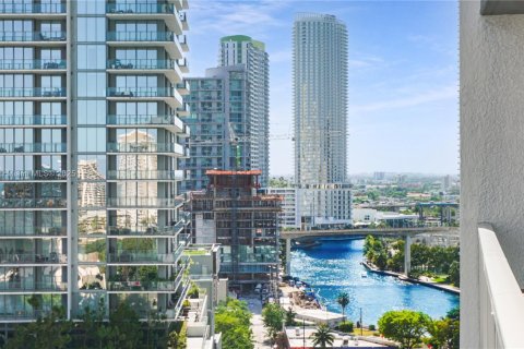 Condominio en venta en Miami, Florida, 1 dormitorio, 68.56 m2 № 1864613 - foto 12