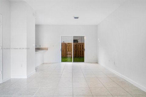 Adosado en venta en Homestead, Florida, 3 dormitorios, 133.97 m2 № 1833706 - foto 8
