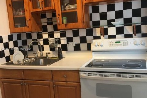 Купить кондоминиум в Майами-Бич, Флорида 1 спальня, 69.68м2, № 1984887 - фото 3