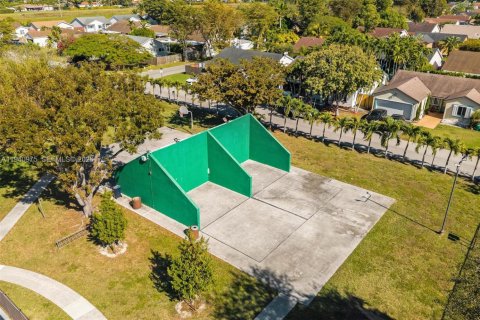 Купить виллу или дом в Майами, Флорида 4 спальни, 131.36м2, № 1998075 - фото 18