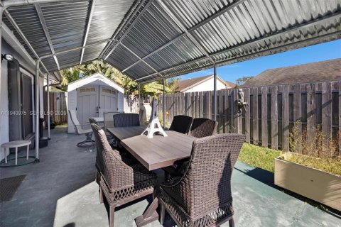 Купить виллу или дом в Майами, Флорида 4 спальни, 131.36м2, № 1998075 - фото 16