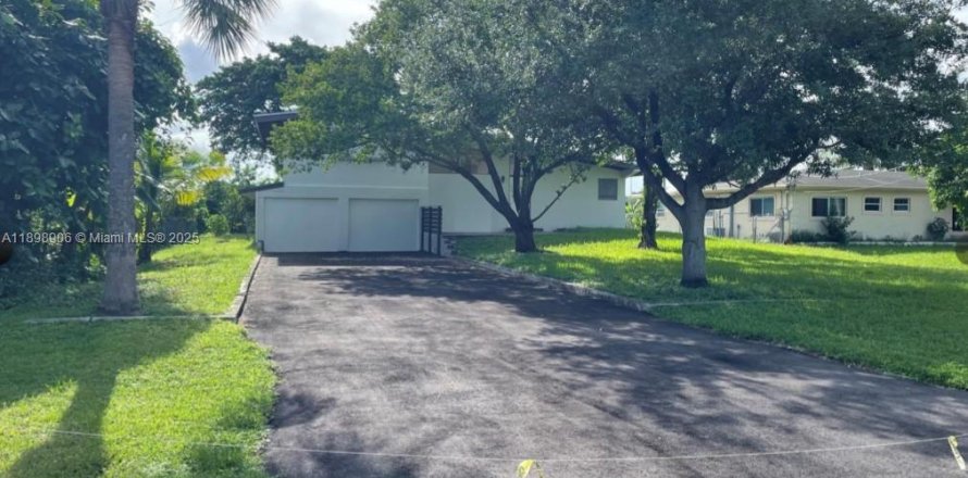 Casa en Margate, Florida 3 dormitorios, 108.14 m2 № 1950733