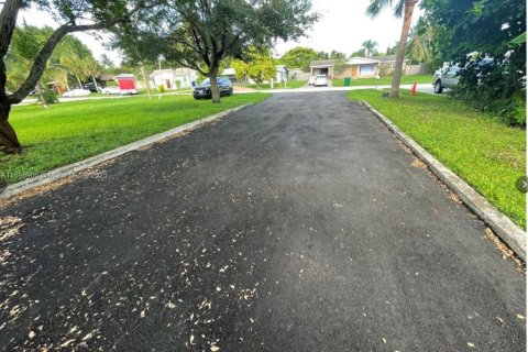 Casa en venta en Margate, Florida, 3 dormitorios, 108.14 m2 № 1950733 - foto 12