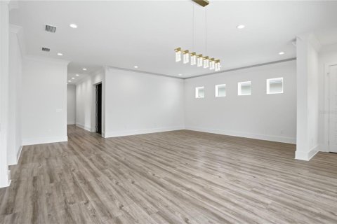 Villa ou maison à vendre à Kissimmee, Floride: 9 chambres, 478.82 m2 № 2149808 - photo 17