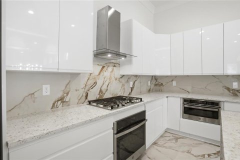 Villa ou maison à vendre à Kissimmee, Floride: 9 chambres, 478.82 m2 № 2149808 - photo 8