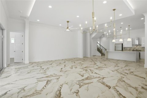 Villa ou maison à vendre à Kissimmee, Floride: 9 chambres, 478.82 m2 № 2149808 - photo 12