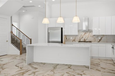 Villa ou maison à vendre à Kissimmee, Floride: 9 chambres, 478.82 m2 № 2149808 - photo 6