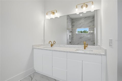 Villa ou maison à vendre à Kissimmee, Floride: 9 chambres, 478.82 m2 № 2149808 - photo 15