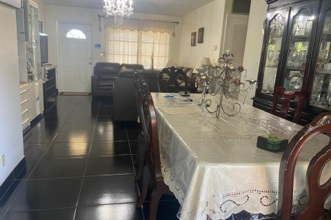 Купить виллу или дом в Дирфилд-Бич, Флорида 3 комнаты, 149.85м2, № 2172816 - фото 27
