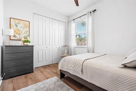 Casa en venta en Coral Springs, Florida, 5 dormitorios, 291.06 m2 № 2009175 - foto 24