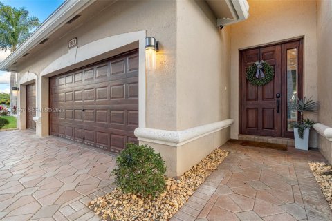 Casa en venta en Coral Springs, Florida, 5 dormitorios, 291.06 m2 № 2009175 - foto 4