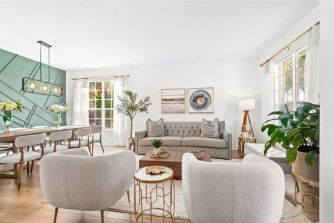 Casa en venta en Coral Springs, Florida, 5 dormitorios, 291.06 m2 № 2009175 - foto 6