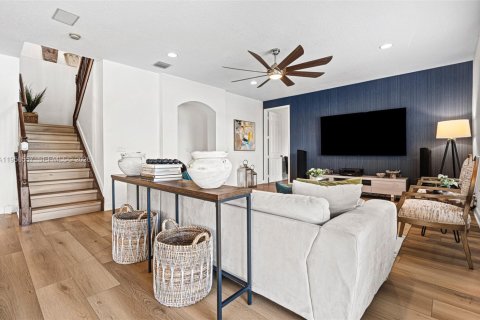 Casa en venta en Coral Springs, Florida, 5 dormitorios, 291.06 m2 № 2009175 - foto 13