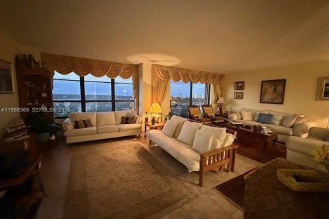 Condo à Hallandale Beach, Floride, 2 chambres  № 2080629