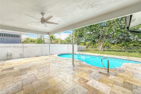 Снять в аренду виллу или дом в Корал-Спрингс, Флорида 3 спальни, 127.83м2, № 2050123 - фото 9