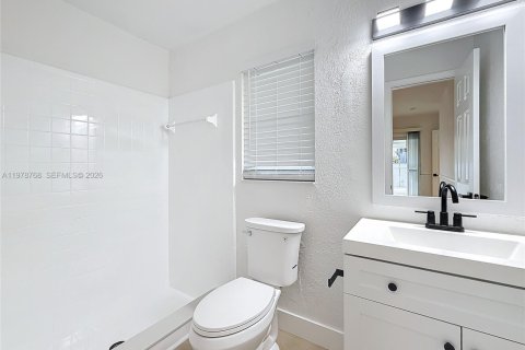 Снять в аренду виллу или дом в Корал-Спрингс, Флорида 3 спальни, 127.83м2, № 2050123 - фото 7