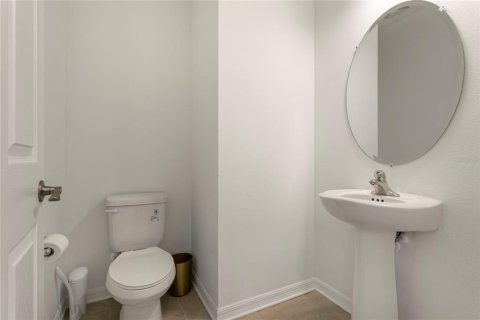 Townhouse in Sarasota, Florida 3 bedrooms, 164.99 sq.m. № 2396562 - photo 14