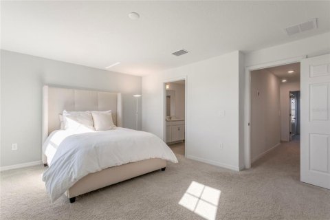 Townhouse in Sarasota, Florida 3 bedrooms, 164.99 sq.m. № 2396562 - photo 17