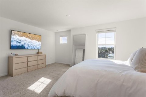 Townhouse in Sarasota, Florida 3 bedrooms, 164.99 sq.m. № 2396562 - photo 16