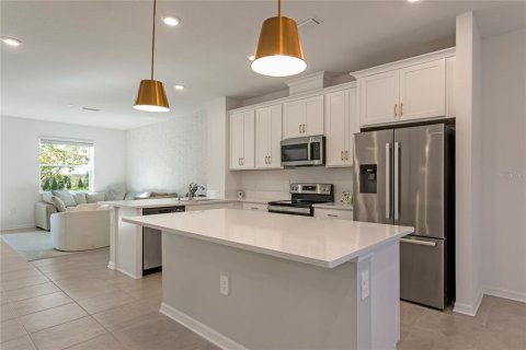 Townhouse in Sarasota, Florida 3 bedrooms, 164.99 sq.m. № 2396562 - photo 11