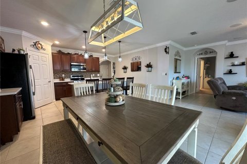 House in Cape Coral, Florida 4 bedrooms, 169.83 sq.m. № 2137220 - photo 13